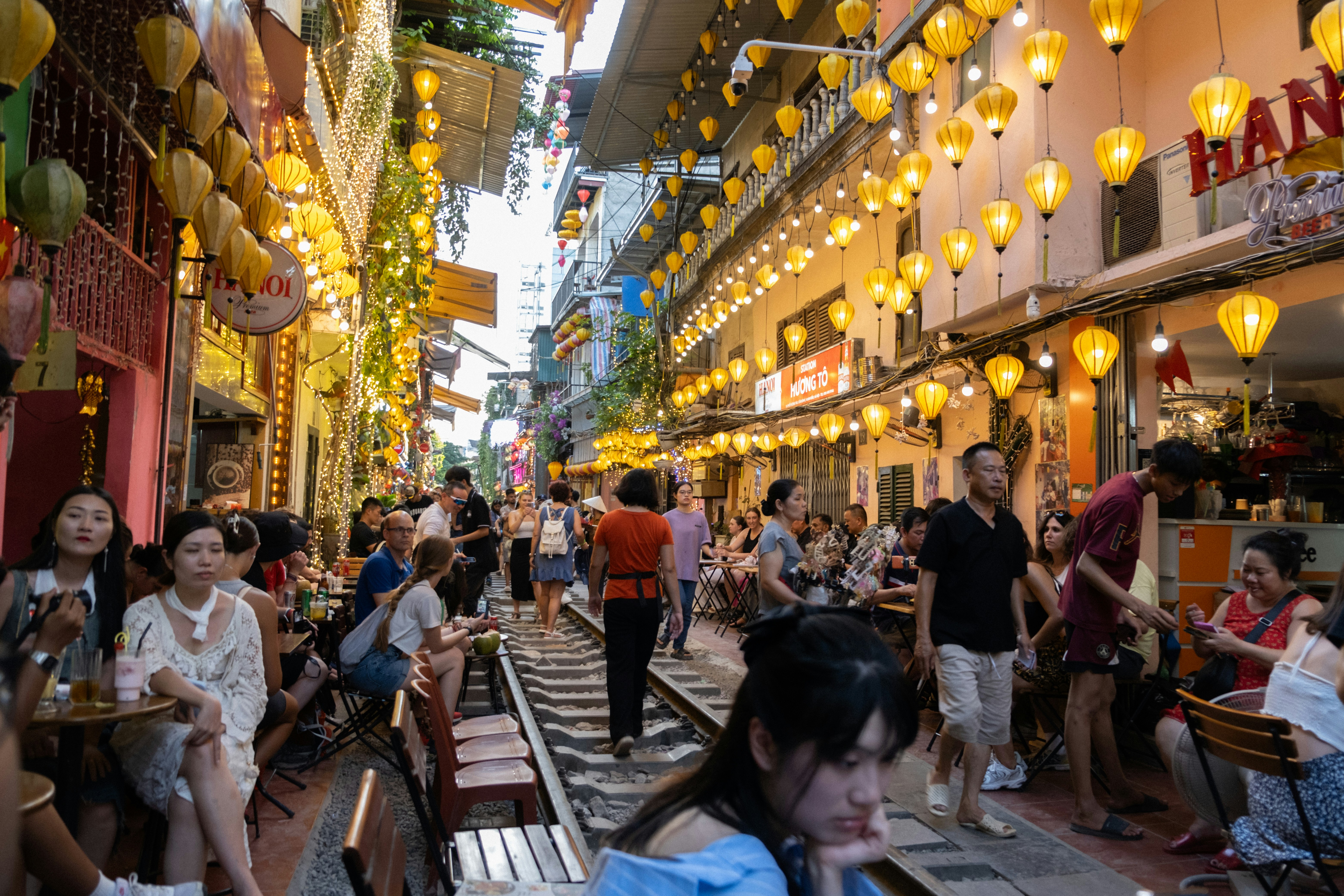 Hà Nội train street strung with lanterns